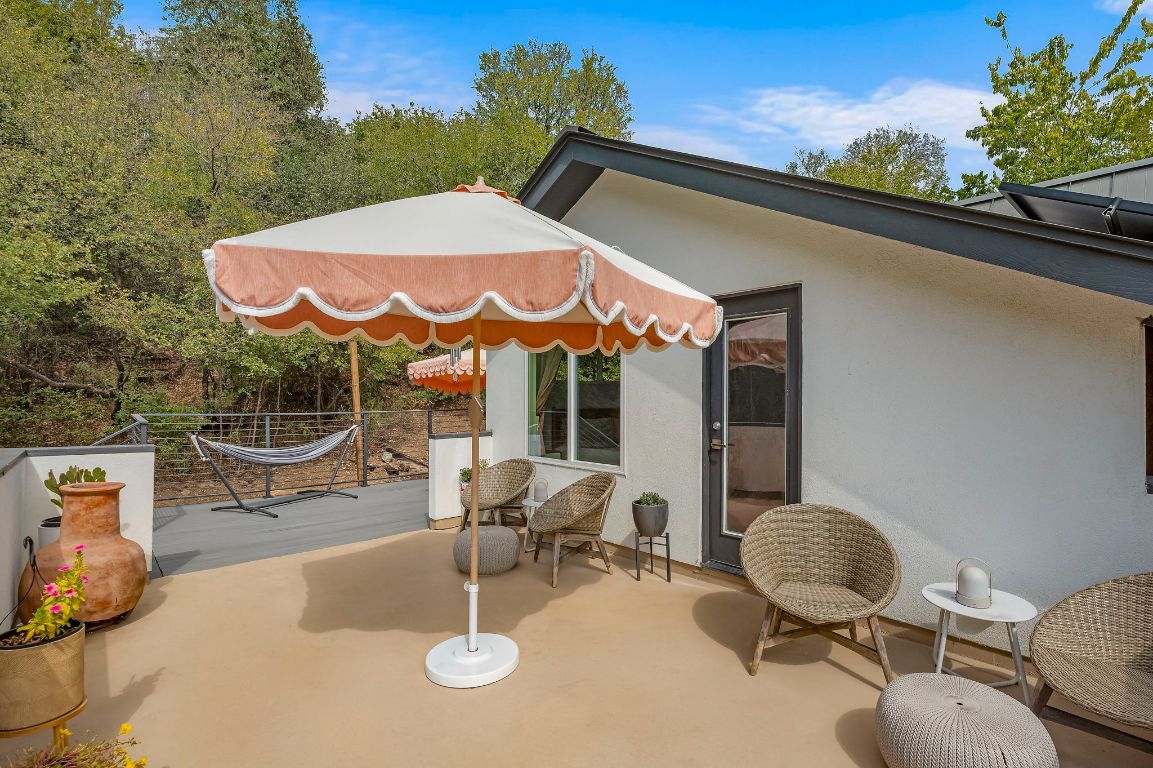 2812 Oak Springs Drive, Unit 2 Austin, TX 78702 - Photo 29 of 40