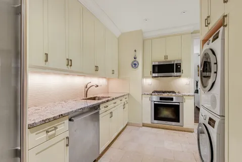 $2,250,000 | 905 West End Avenue, Unit 104 | Upper West Side