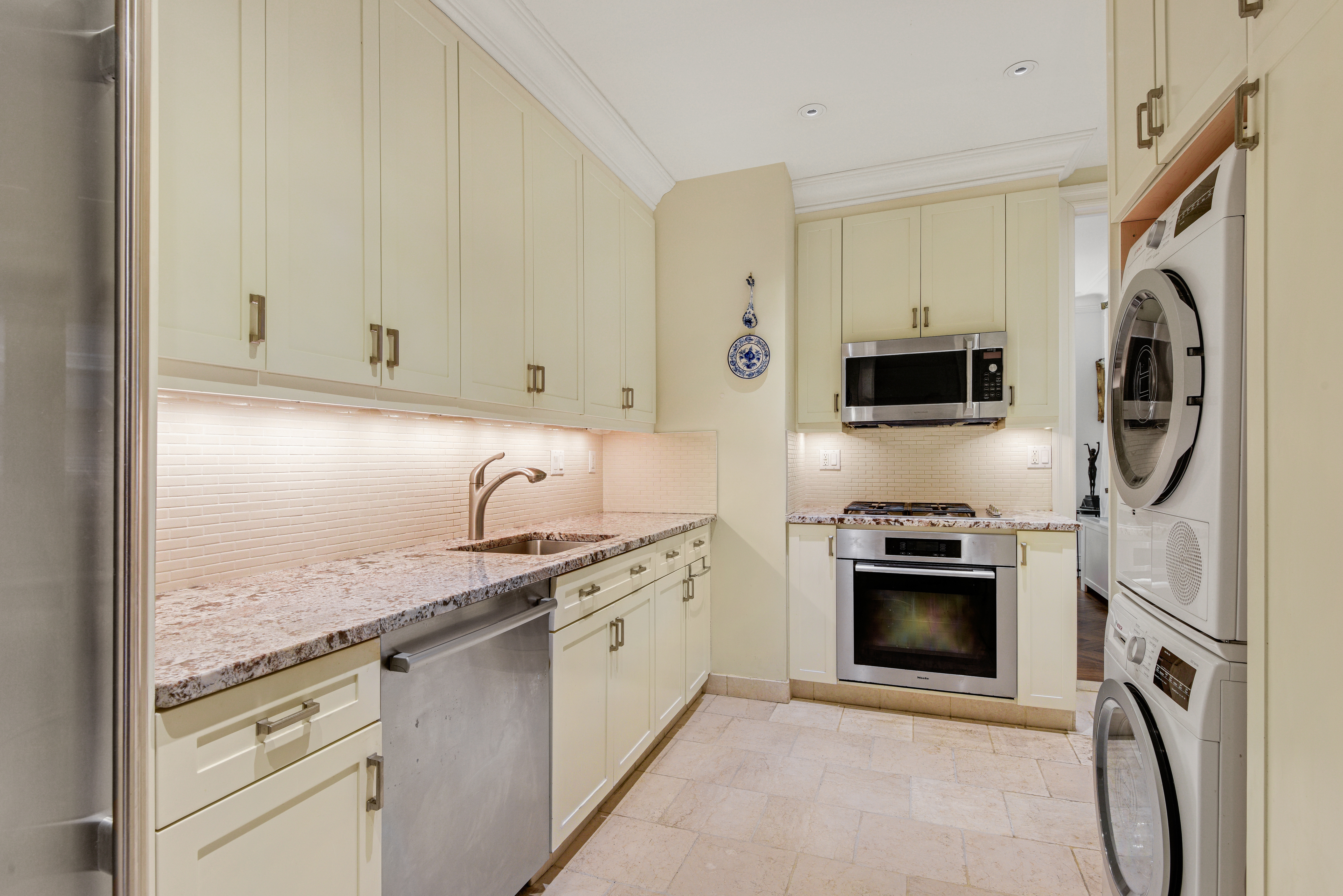 905 West End Avenue, Unit 104 Manhattan, NY 10025 - Photo 4 of 11