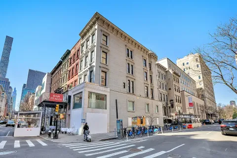 $10,000 | 20 East 66th Street, Unit 2A | Lenox Hill