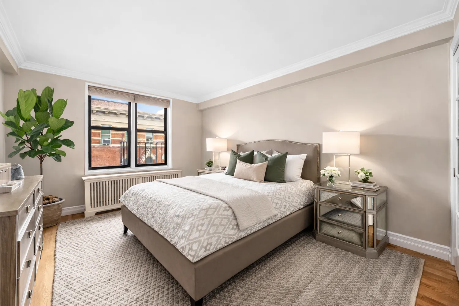 $1,550,000 | 350 Bleecker Street, Unit 6N | West Village