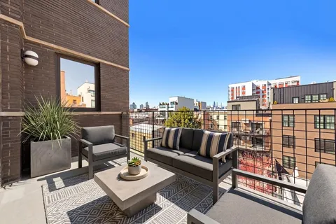 $2,550,000 | 33 Conselyea Street, Unit PH | Williamsburg