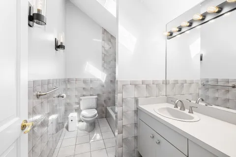 $1,799,999 | 35 River Run, East Greenwich, RI 02818