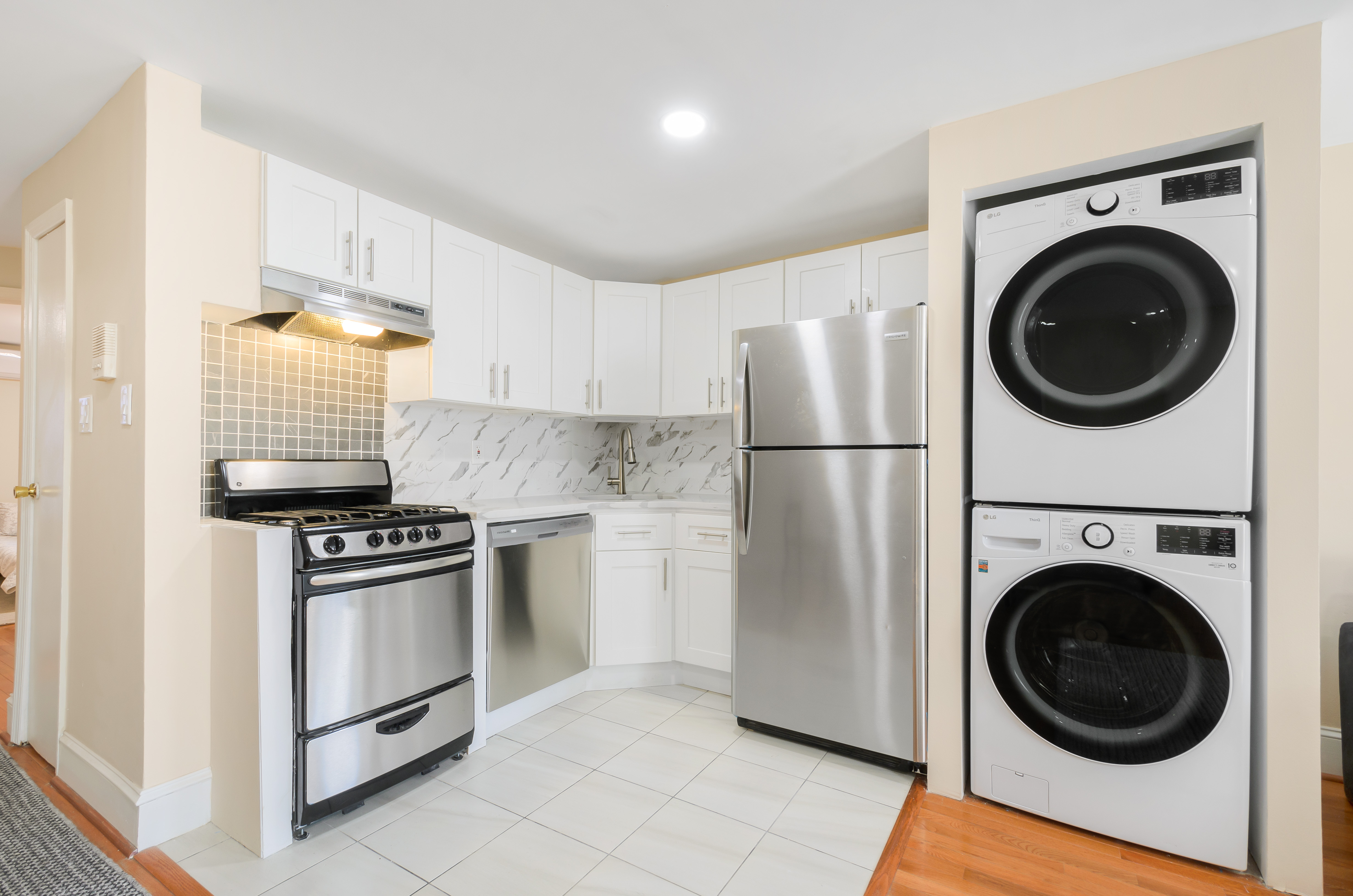 571 MacDonough Street, Unit 1 Brooklyn, NY 11233 - Photo 3 of 8