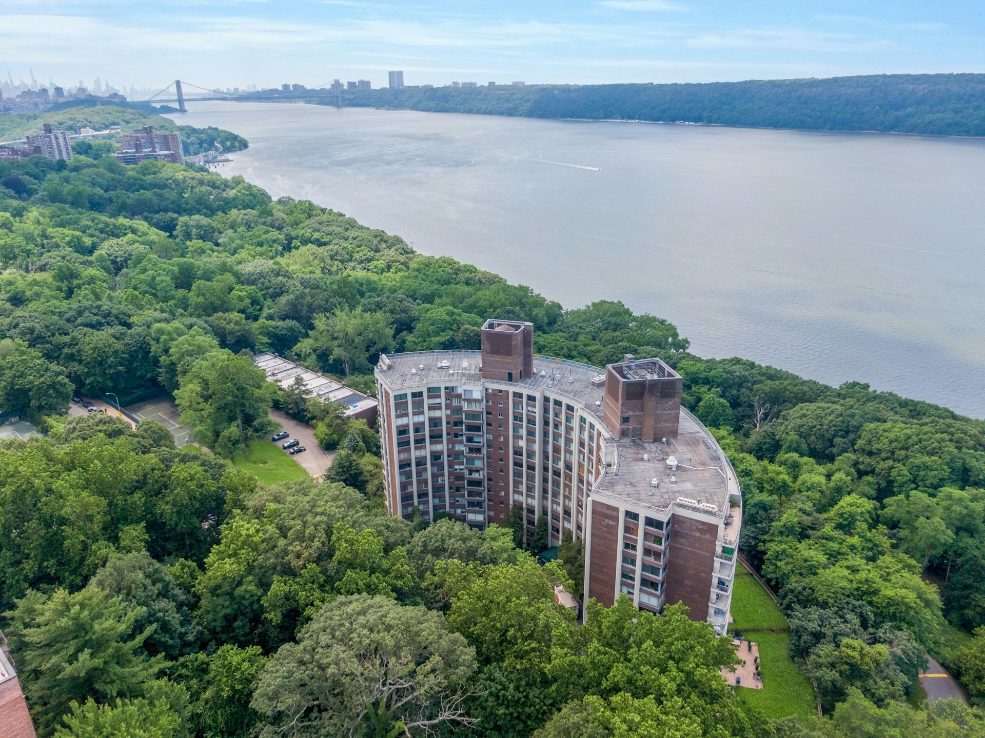 4455 Douglas Avenue, Unit 3FE Bronx, NY 10471 - Photo 43 of 53 an aerial view of a city