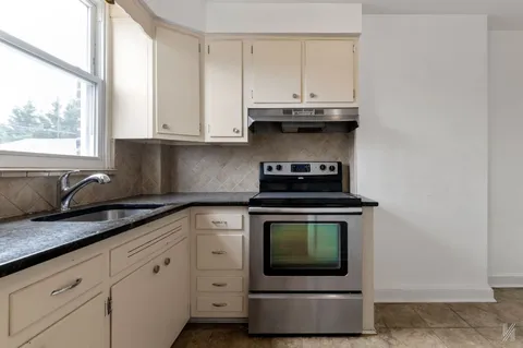 $1,079,000 | 20-29 28th Street | Astoria