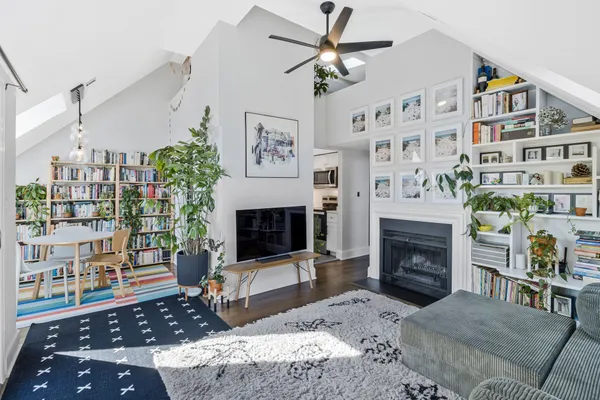 $485,000 | 301 G Street Northeast, Unit 35, Washington, DC 20002