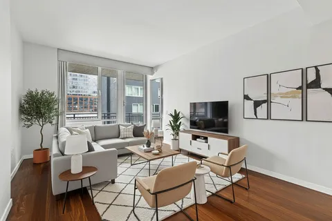 $5,500 | 444 West 19th Street, Unit 602 | Chelsea