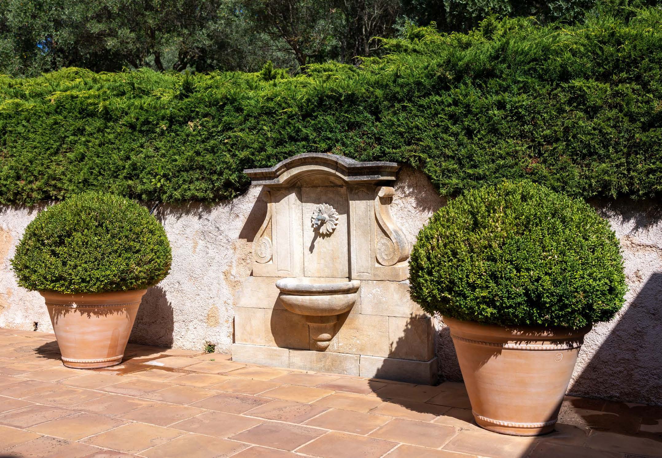 Le Vieux Moulin Provence-Alpes-Côte d’Azur, undefined 83630 - Photo 6 of 21 a view of a garden with potted plants