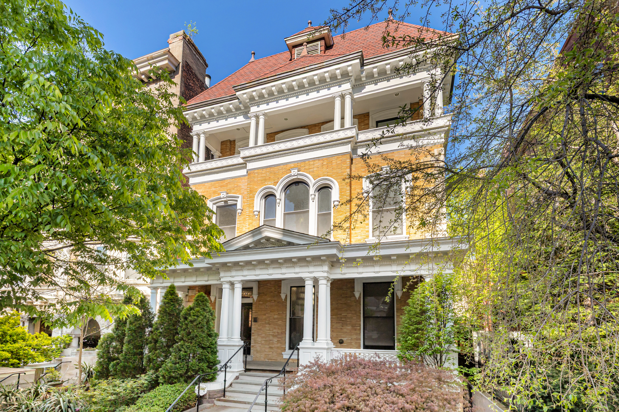 2009 Columbia Road Northwest, Unit 2 Washington, DC 20009 - Photo 2 of 37