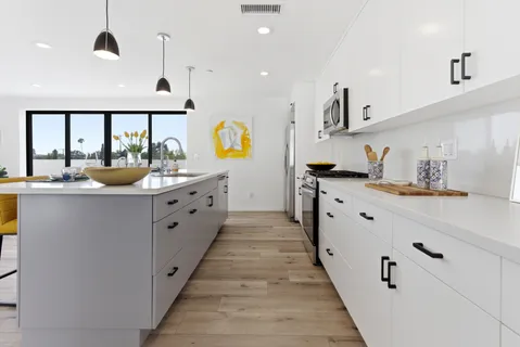 $899,000 | 4138 Normal Avenue, Los Angeles, CA 90029