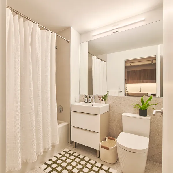 $5,850 | 30-77 Vernon Boulevard, Unit 413W | Astoria