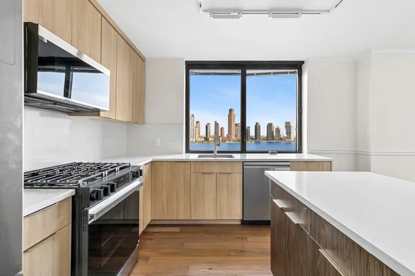 $7,000 | 630 1st Avenue, Unit 14D | Murray Hill