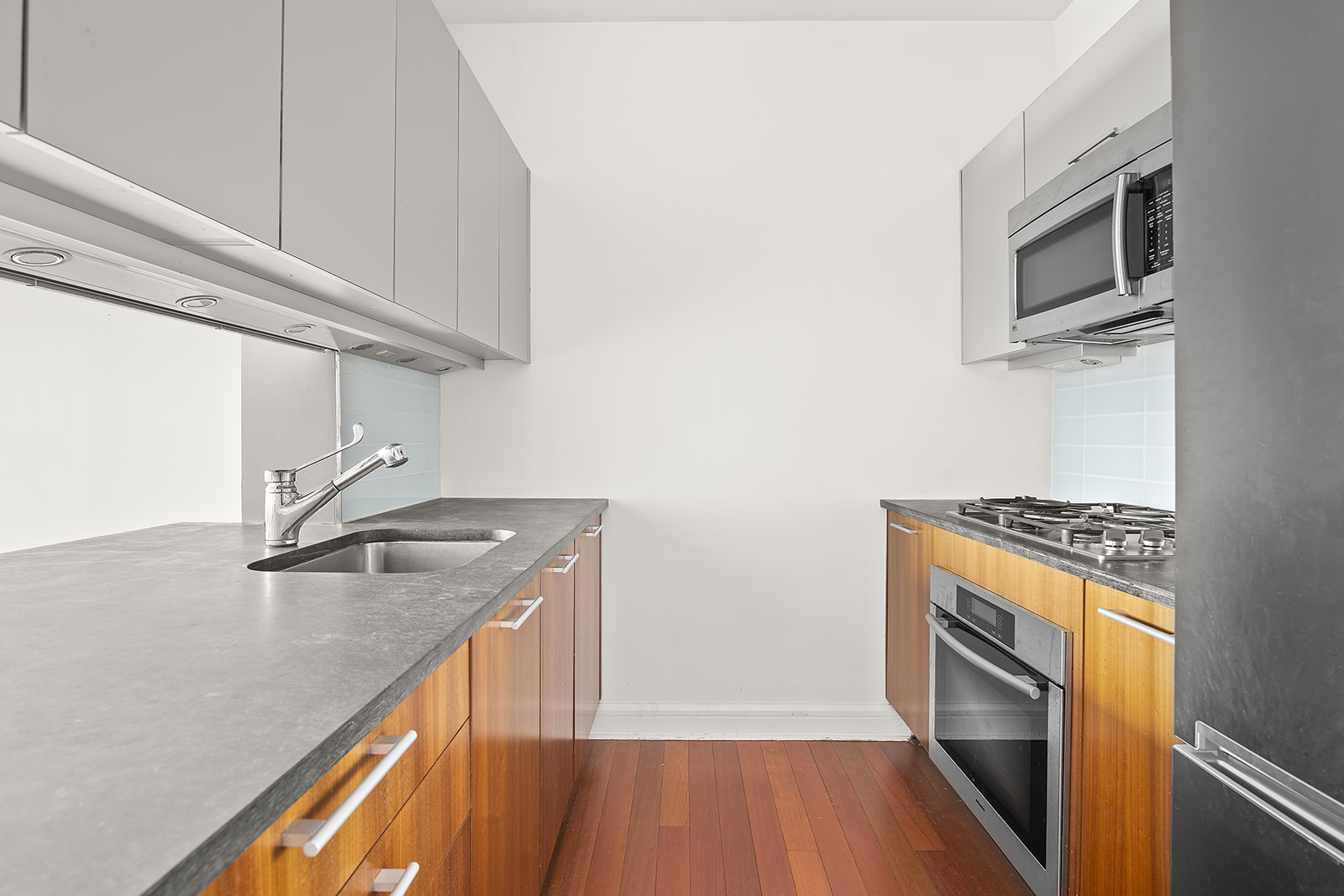 100 Riverside Boulevard, Unit 4J Manhattan, NY 10069 - Photo 3 of 7 Gallery Image 3