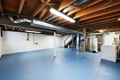 $489,900 | 2407 Larkwood Drive, Wilmington, DE 19810