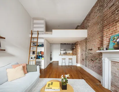 $525,000 | 147 Sullivan Street, Unit 5C | SoHo
