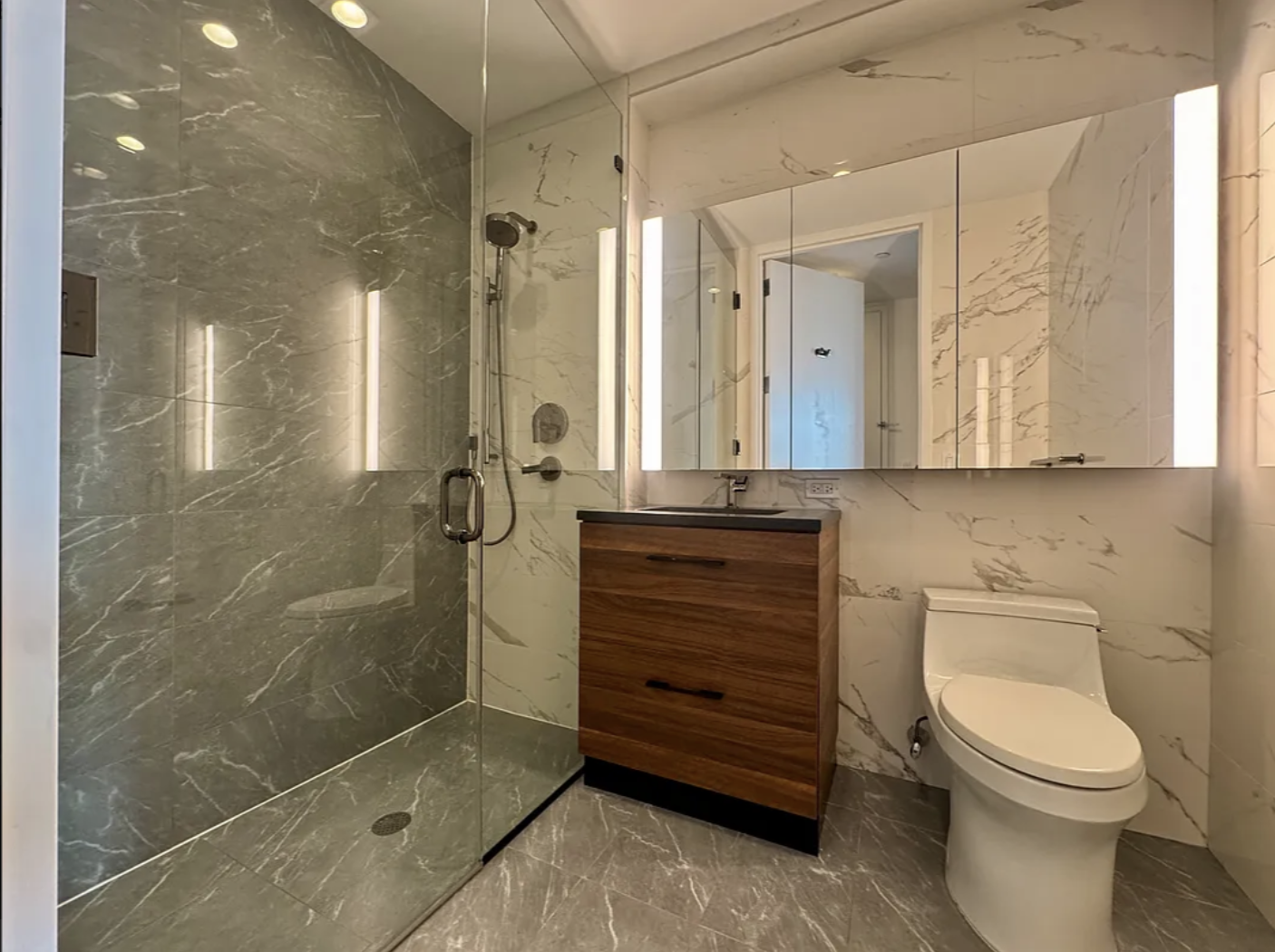 525 West 36th Street, Unit 36B Manhattan, NY 10018 - Photo 8 of 31