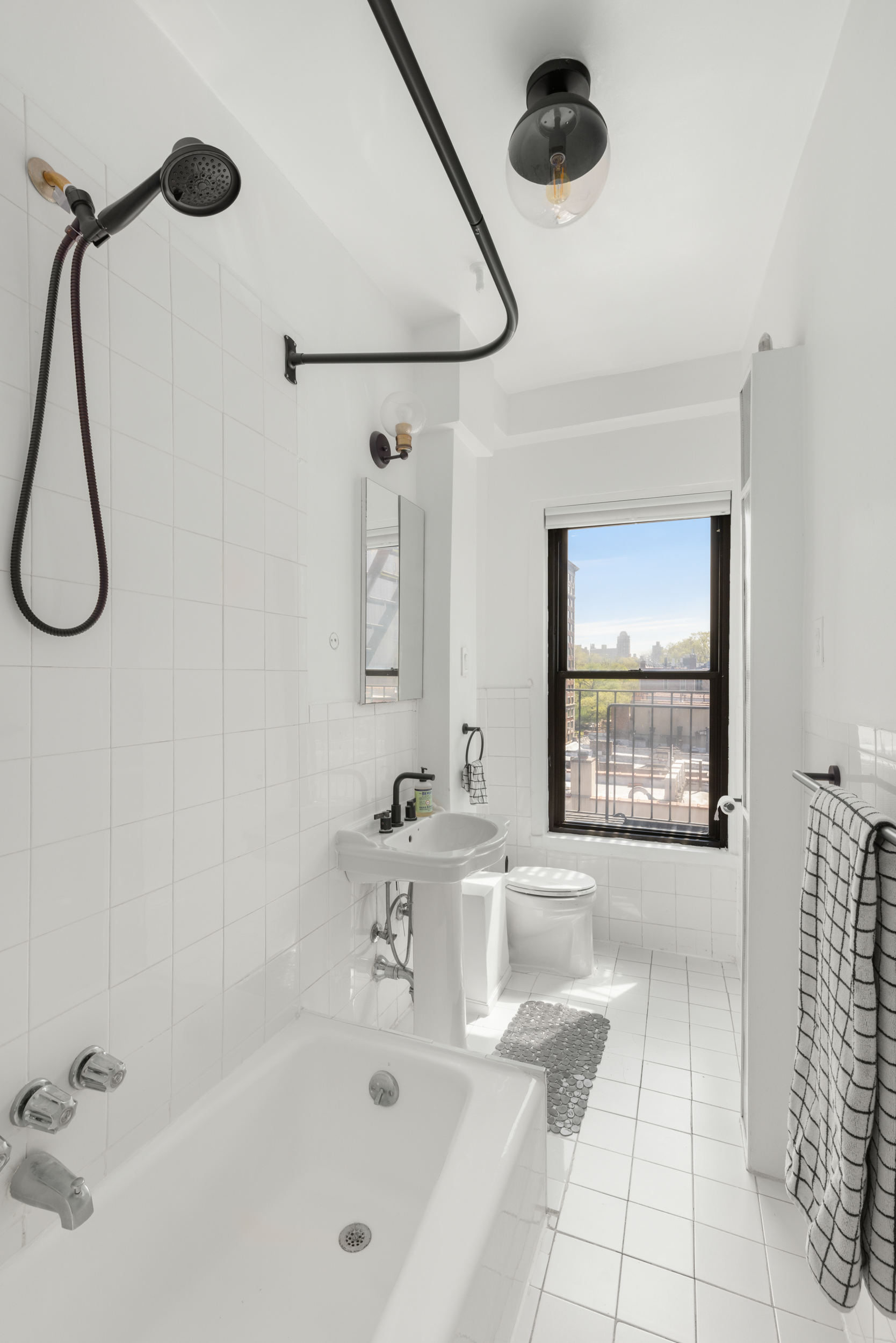 46 West 83rd Street, Unit 8AB Manhattan, NY 10024 - Photo 14 of 17