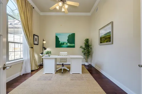 $1,095,000 | 2401 Hunters Green Court, Austin, TX 78732