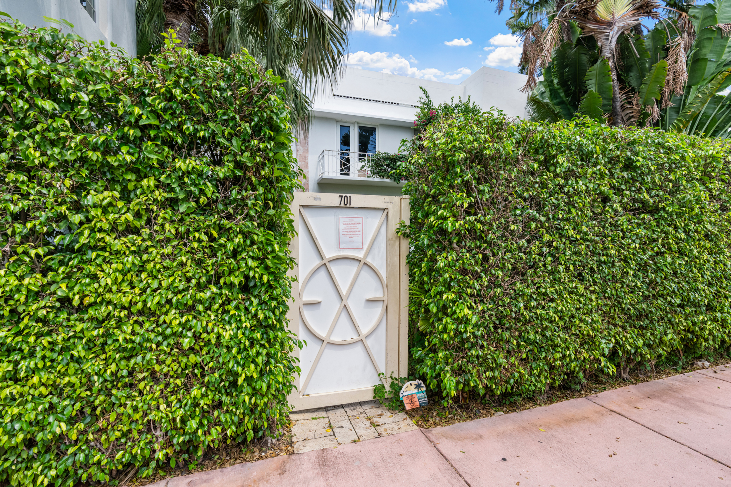 711 East 14th Street, Unit 7 Hialeah, FL 33010 - Photo 3 of 36 a picture of a tree