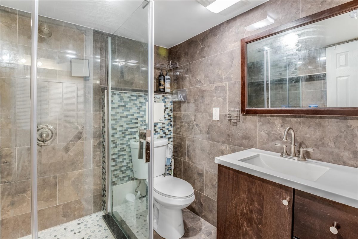 97-05 Albert Road Queens, NY 11417 - Photo 26 of 31