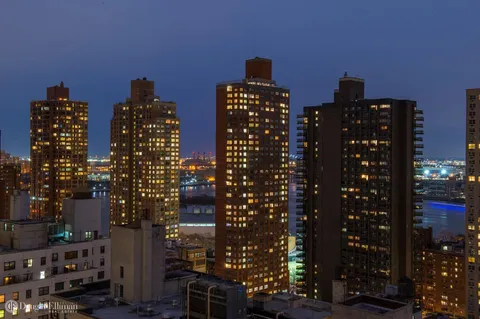 $2,195,000 | 360 East 88th Street, Unit 22C | Upper East Side