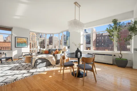 $3,700,000 | 201 West 17th Street, Unit 7A | Chelsea