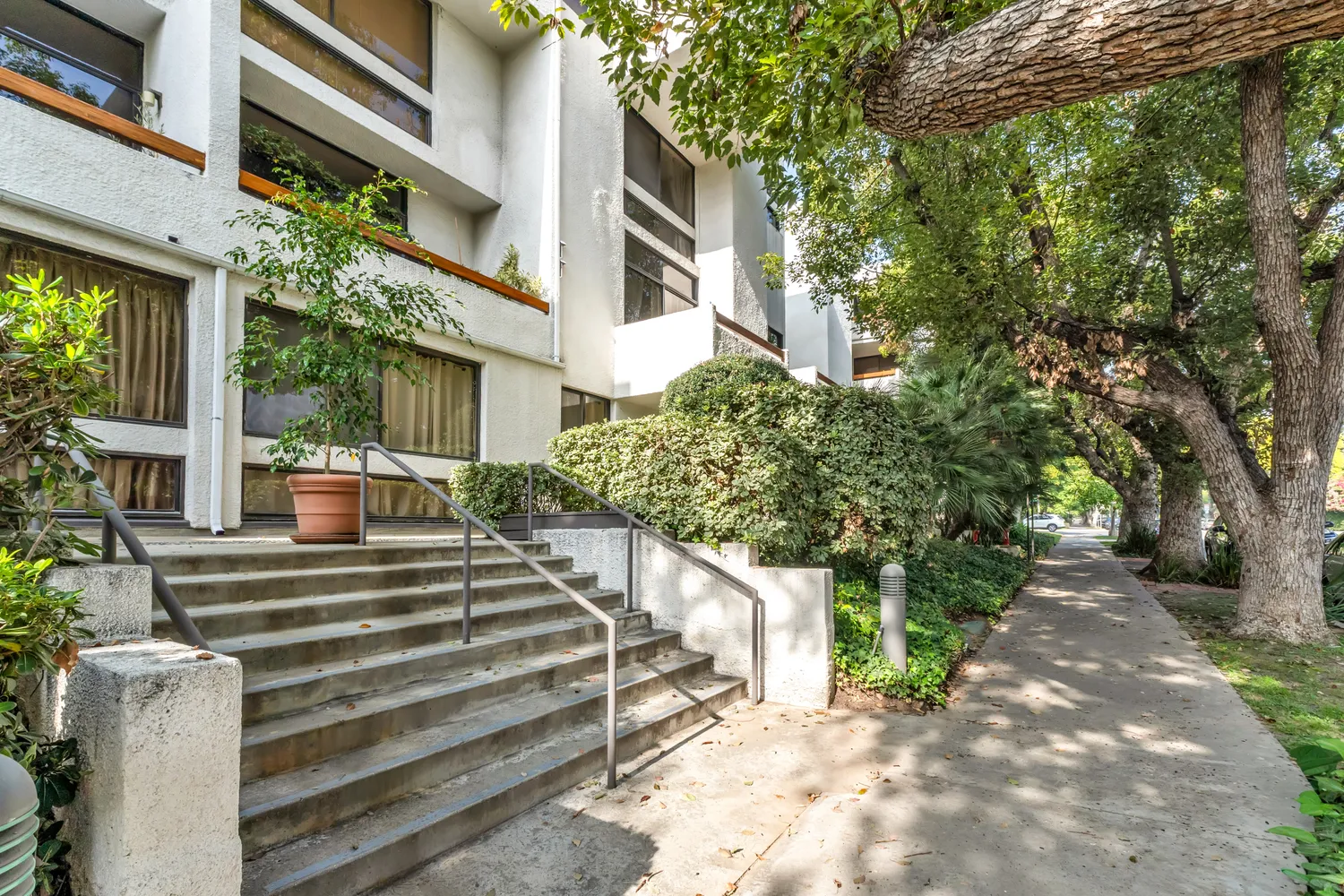 $785,000 | 500 East Del Mar Boulevard, Unit 12, Pasadena, CA 91101