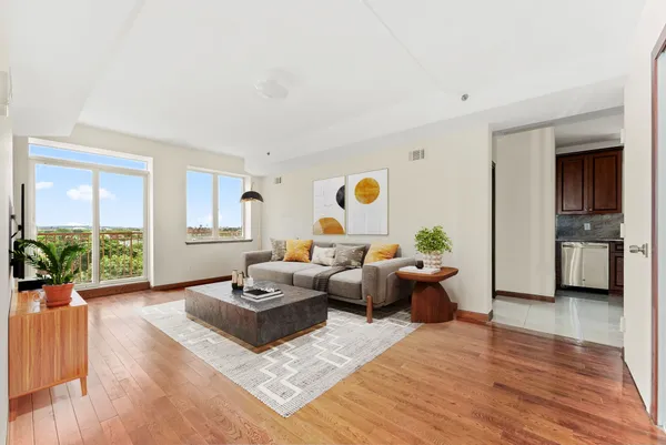 $749,000 | 842 Ocean Parkway, Unit 8B | Midwood