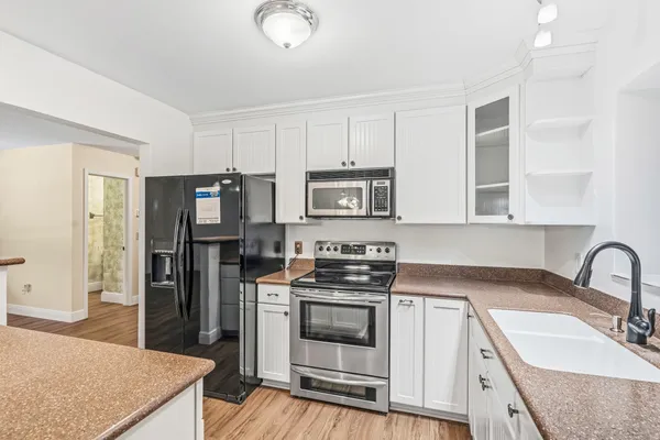 $460,000 | 1202 Southeast Madison Avenue, Stuart, FL 34996