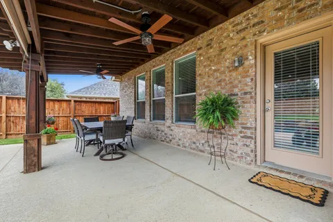 $700,000 | 8321 Marsh Street, Lantana, TX 76226