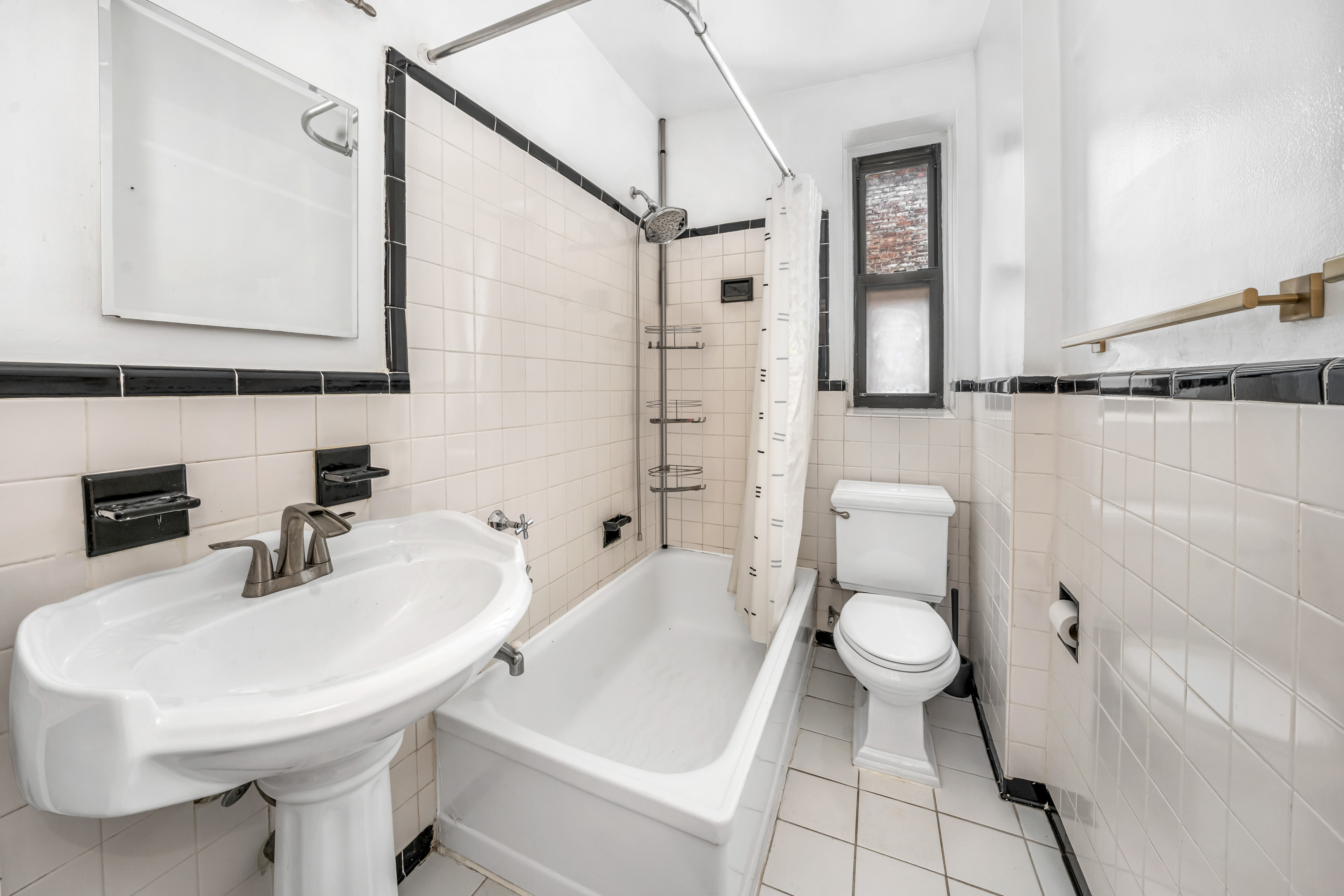 29 West 65th Street, Unit 2H Manhattan, NY 10023 - Photo 5 of 9