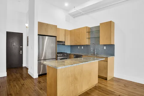 $849,000 | 91 Grand Avenue, Unit 3G | Clinton Hill