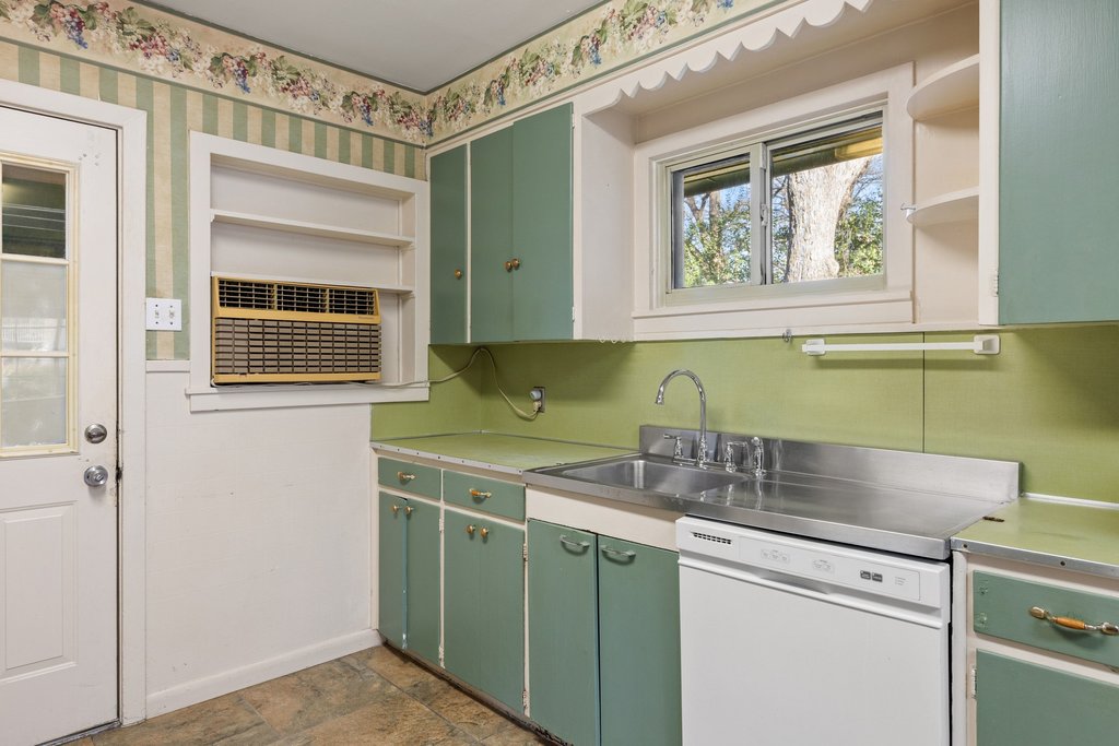 2004 Griswold Lane Austin, TX 78703 - Photo 18 of 37