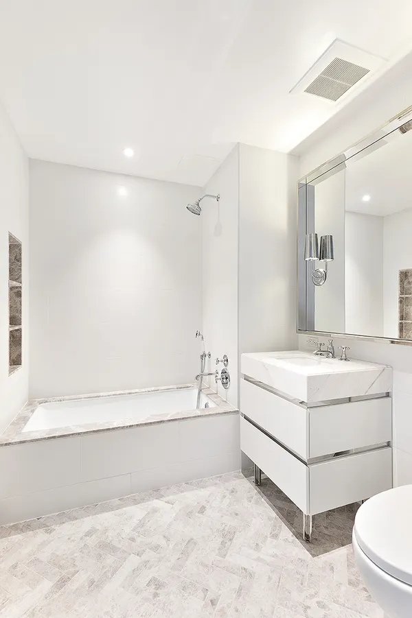 $5,800 | 308 North 7th Street, Unit 6D | Williamsburg