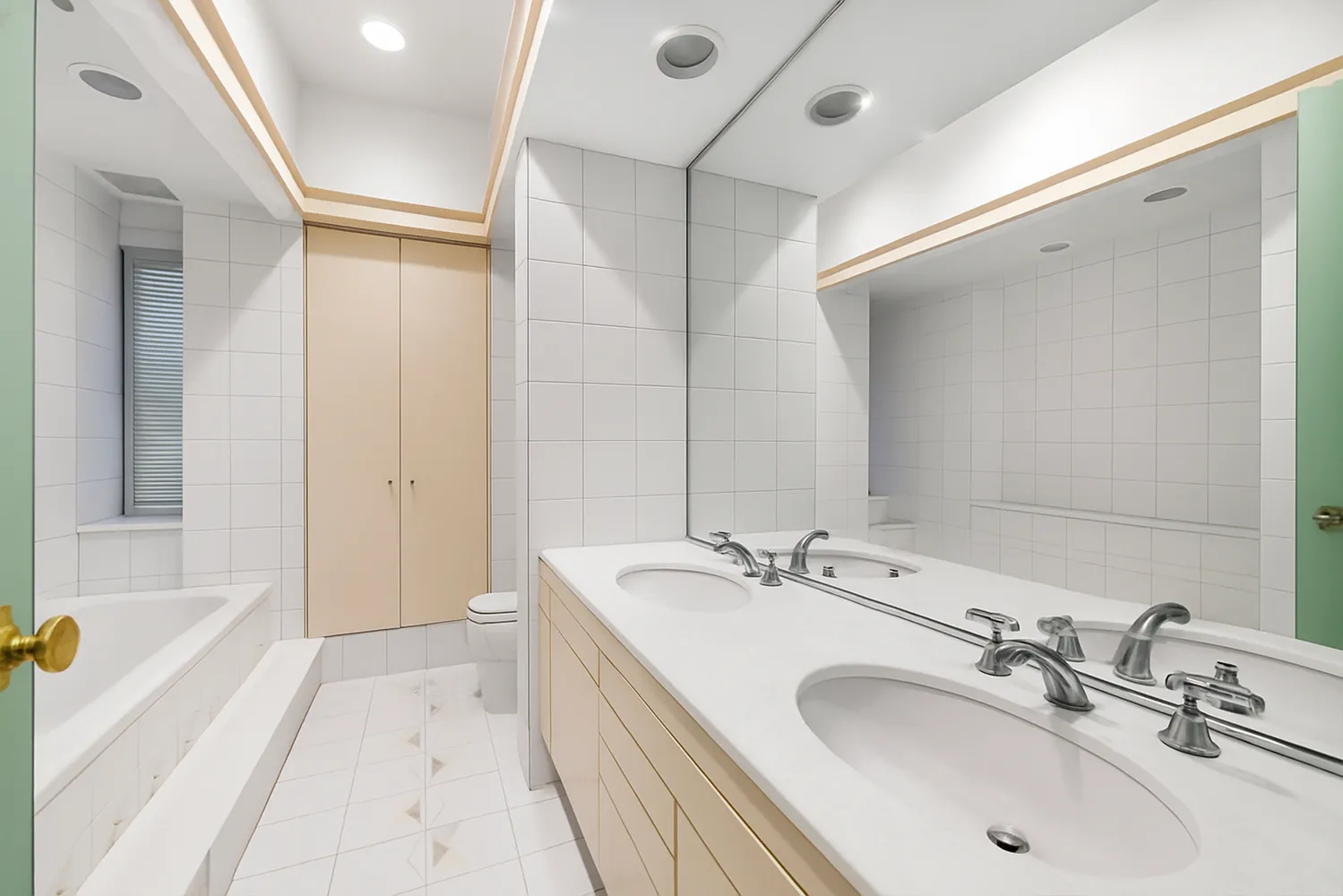 $3,800,000 | 49 East 63rd Street, Unit Garden, Duplex , 3F | Lenox Hill