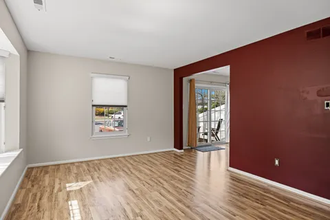 Contact Agent | 3704 Fenwick Lane, Mount Laurel, NJ 08054