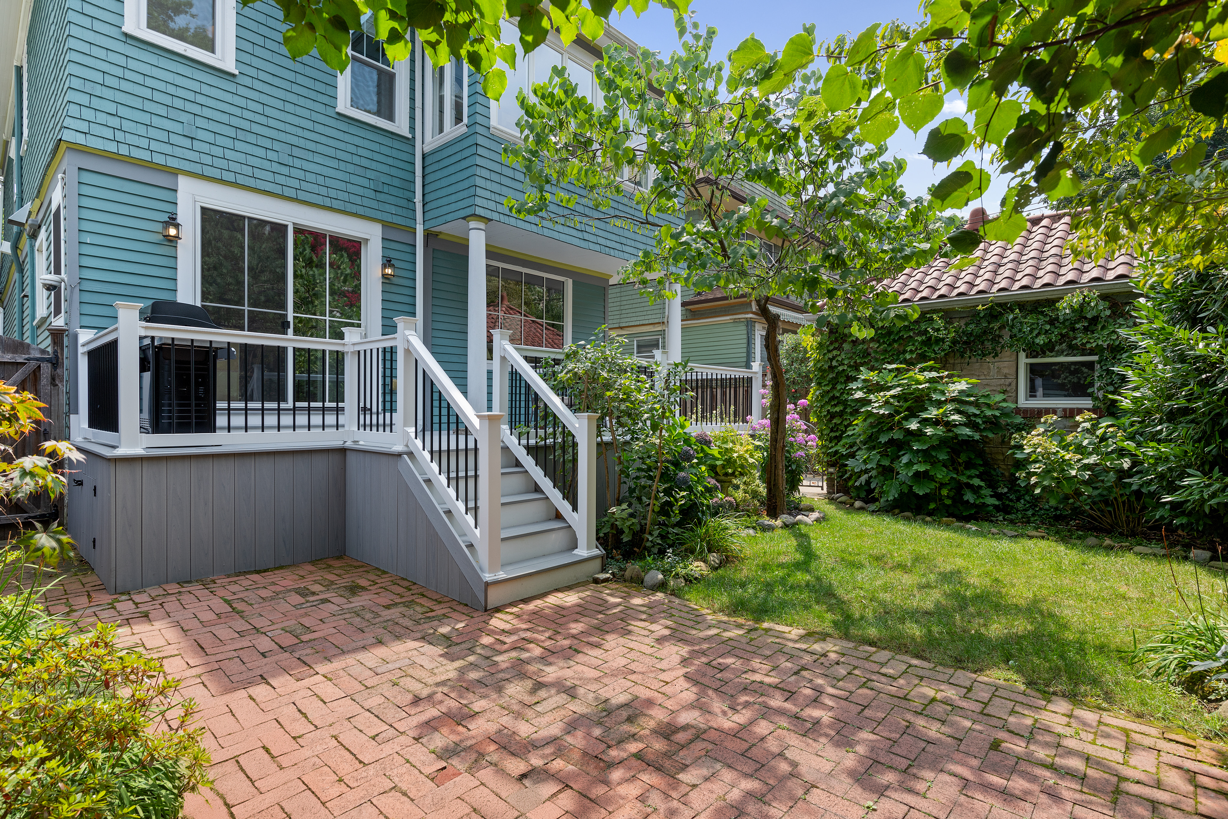 498 Westminster Road Brooklyn, NY 11218 - Photo 13 of 32 a view of a house with a yard