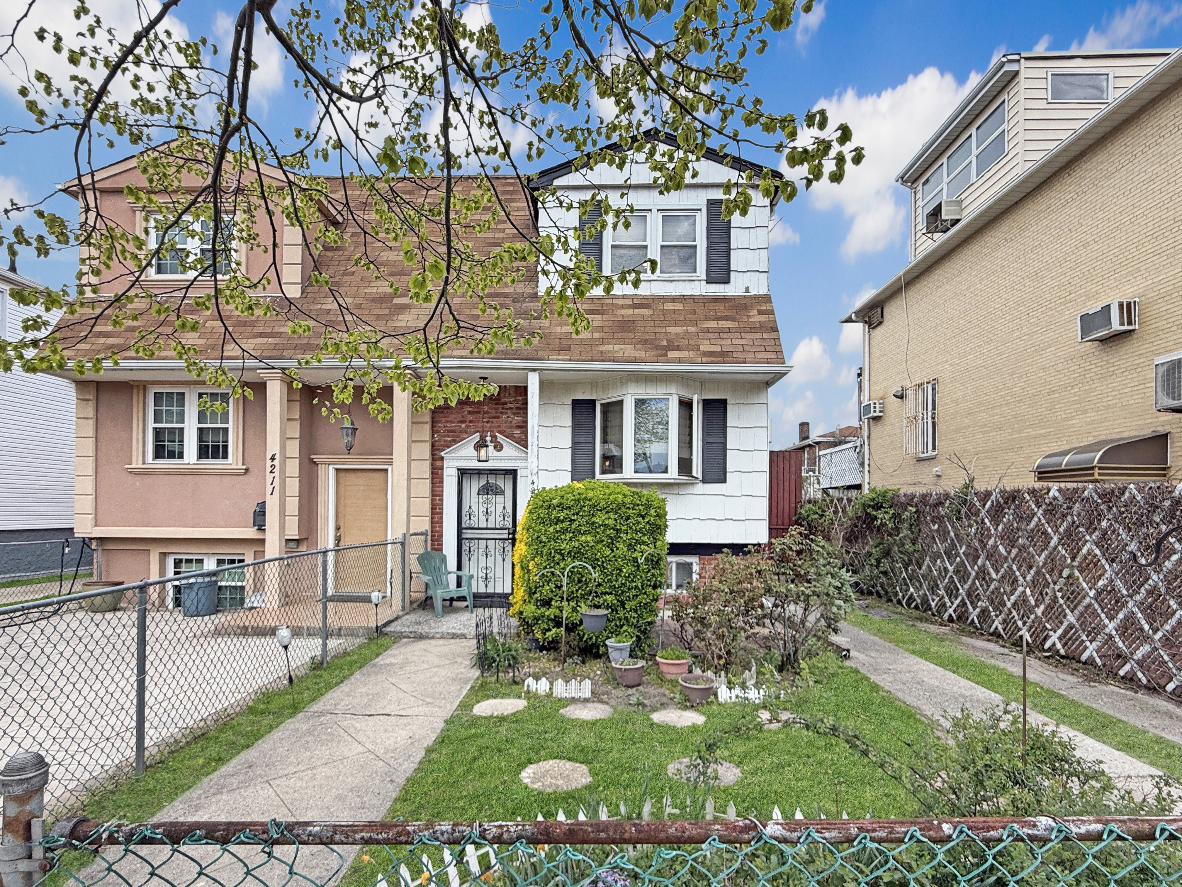 4209 Nautilus Avenue Brooklyn, NY 11224 - Photo 1 of 18 Gallery Image 1