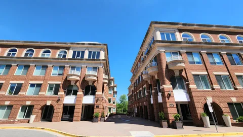 $599,000 | 625 Slaters Lane, Unit 107, Alexandria, VA 22314
