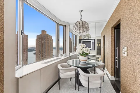 $2,249,000 | 400 East 90th Street, Unit 23B | Upper East Side