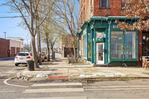 $875,000 | 273 Monmouth Street, Unit 1A, Jersey City, NJ 07302