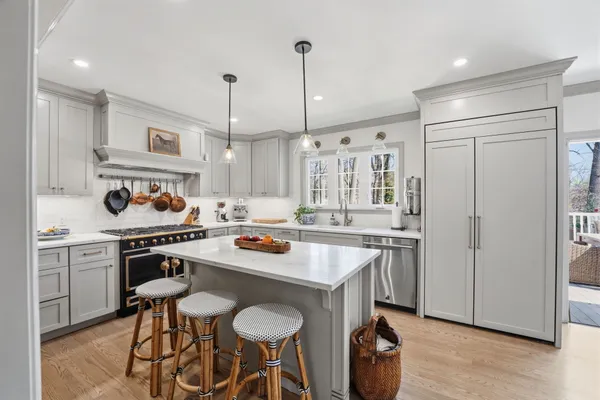 $1,100,000 | 7612 Virginia Avenue, Falls Church, VA 22043