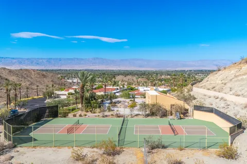 $1,235,000 | 5 Vista Loma Drive, Rancho Mirage, CA 92270