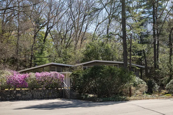 Contact Agent | 3 Compton Circle, Lexington, MA 02421