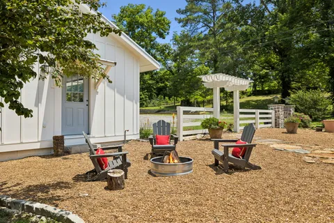 $1,579,000 | 8188 Shoals Branch Road, Primm Springs, TN 38476