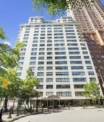 530 East 72nd Street, Unit 4F Manhattan, NY 10021 - Photo 19 of 23 a front view of a building