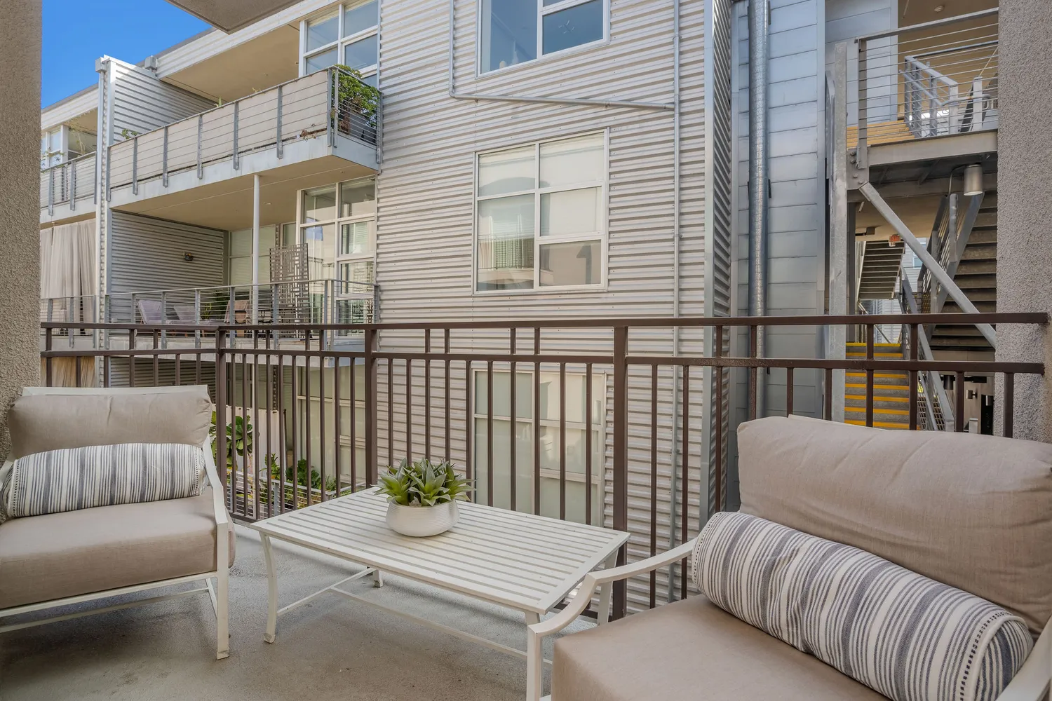 $649,000 | 4060 Glencoe Avenue, Unit 228, Marina del Rey, CA 90292