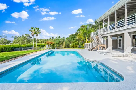 $1,550,000 | 8525 Seacrest Drive, Vero Beach, FL 32963