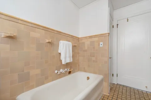 $2,195,000 | 82 Freeman Parkway, Providence, RI 02906